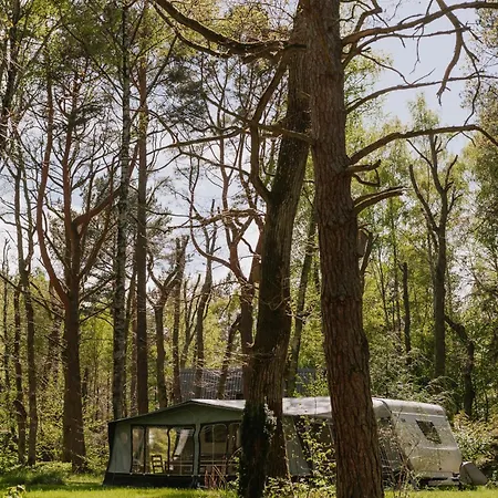 Szumi Las, Szumi Morze - Przyczepa Na Pieknej Prywatnej Dzialce Campingplatz *